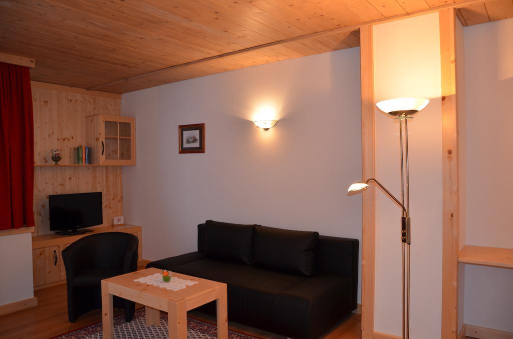 Pension Zum Schreiner Hermagor-Pressegger See Esterno foto