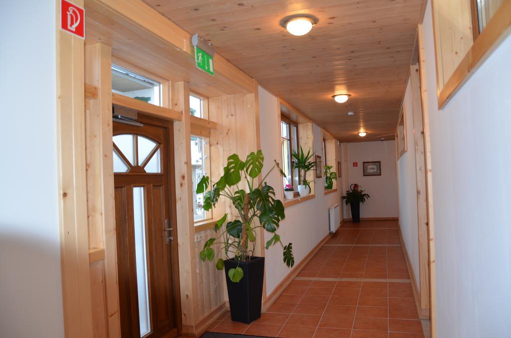 Pension Zum Schreiner Hermagor-Pressegger See Esterno foto